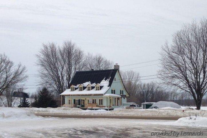 Hotels Hebert Becancour Exterior photo